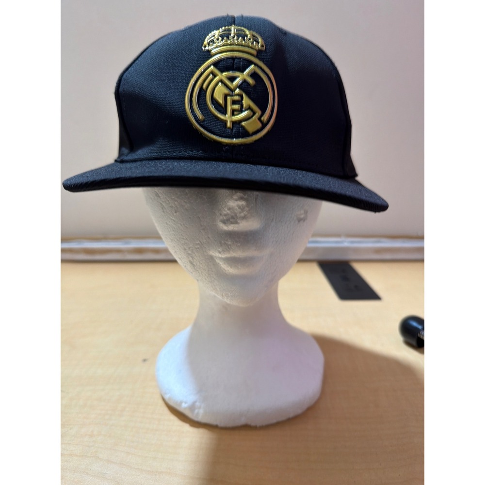 Real Madrid CF Black Gold Metallic Crest Adjustable Baseball Cap Hat Official